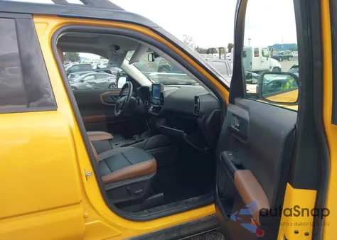 2022 Ford Bronco Sport Outer Banks z USA, uszkodzony, nr VIN 3FMCR9C61NRD59285